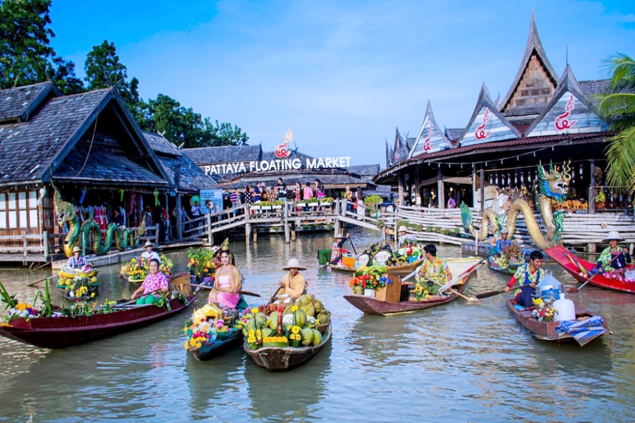 Pattaya Discovery Tour with Floating Market  